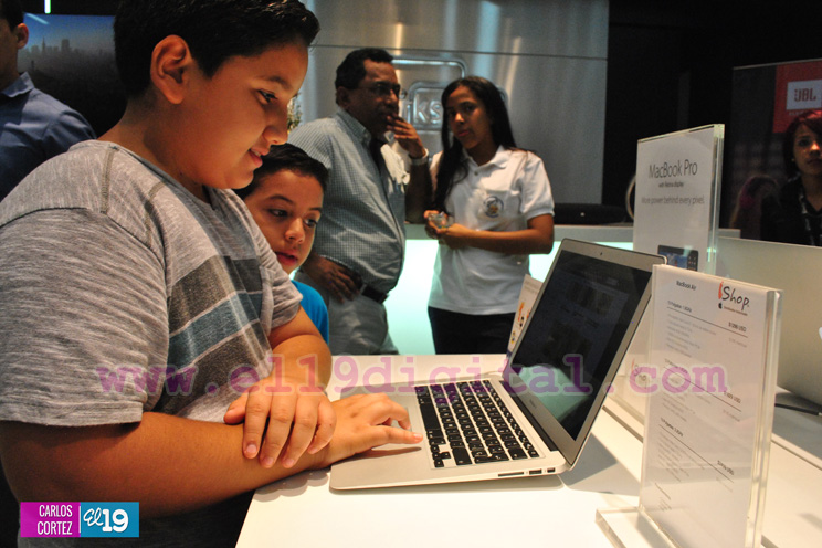 iShop inaugura primer tienda atra&iacute;dos por el crecimiento econ&oacute;mico de Nicaragua